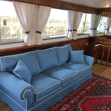 Don Maximo Yacht