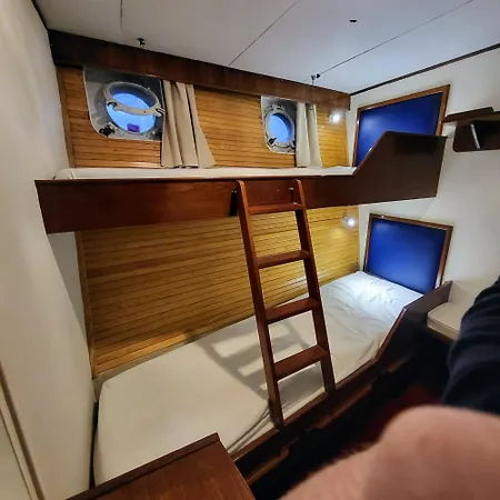 船屋 Don Maximo Yacht 比戈