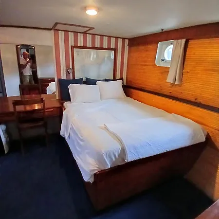 Don Maximo Yacht 比戈