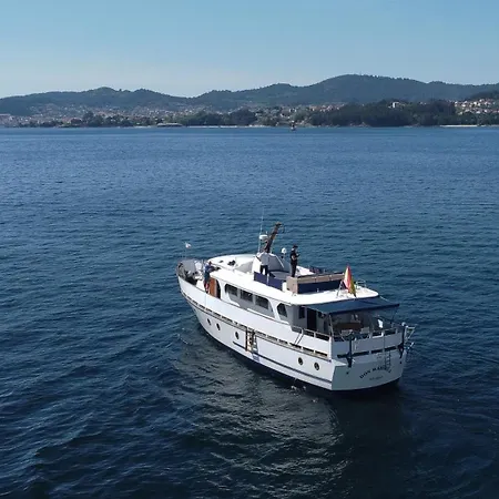 Don Maximo Yacht Πλωτό κατάλυμα