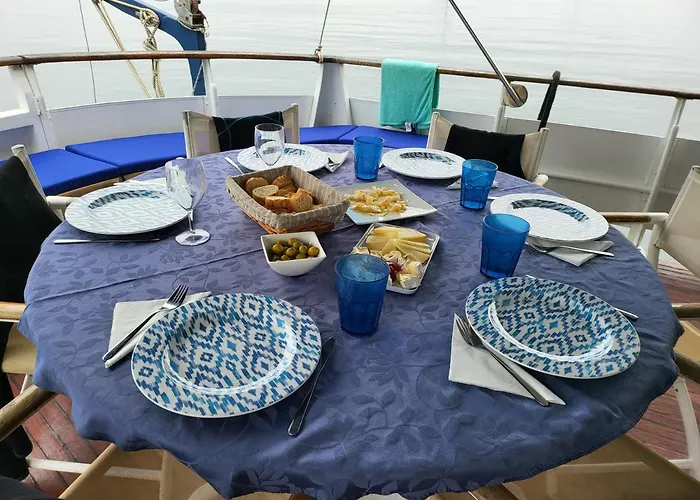 Πλωτό κατάλυμα Don Maximo Yacht Βίγκο