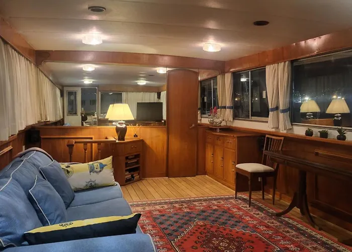 Πλωτό κατάλυμα Don Maximo Yacht Βίγκο