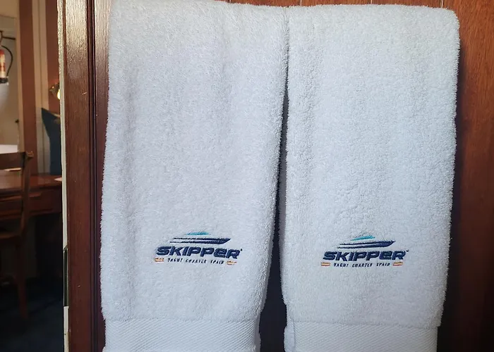 Πλωτό κατάλυμα Don Maximo Yacht *