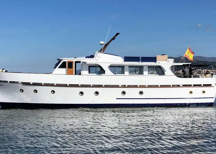 Πλωτό κατάλυμα Don Maximo Yacht