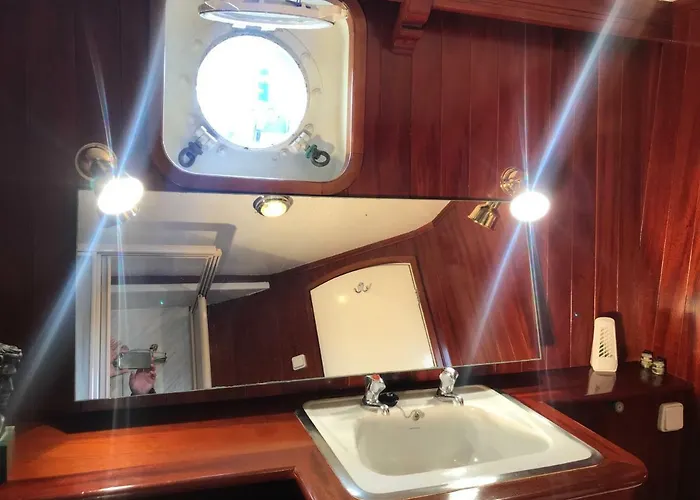 Πλωτό κατάλυμα Don Maximo Yacht Βίγκο